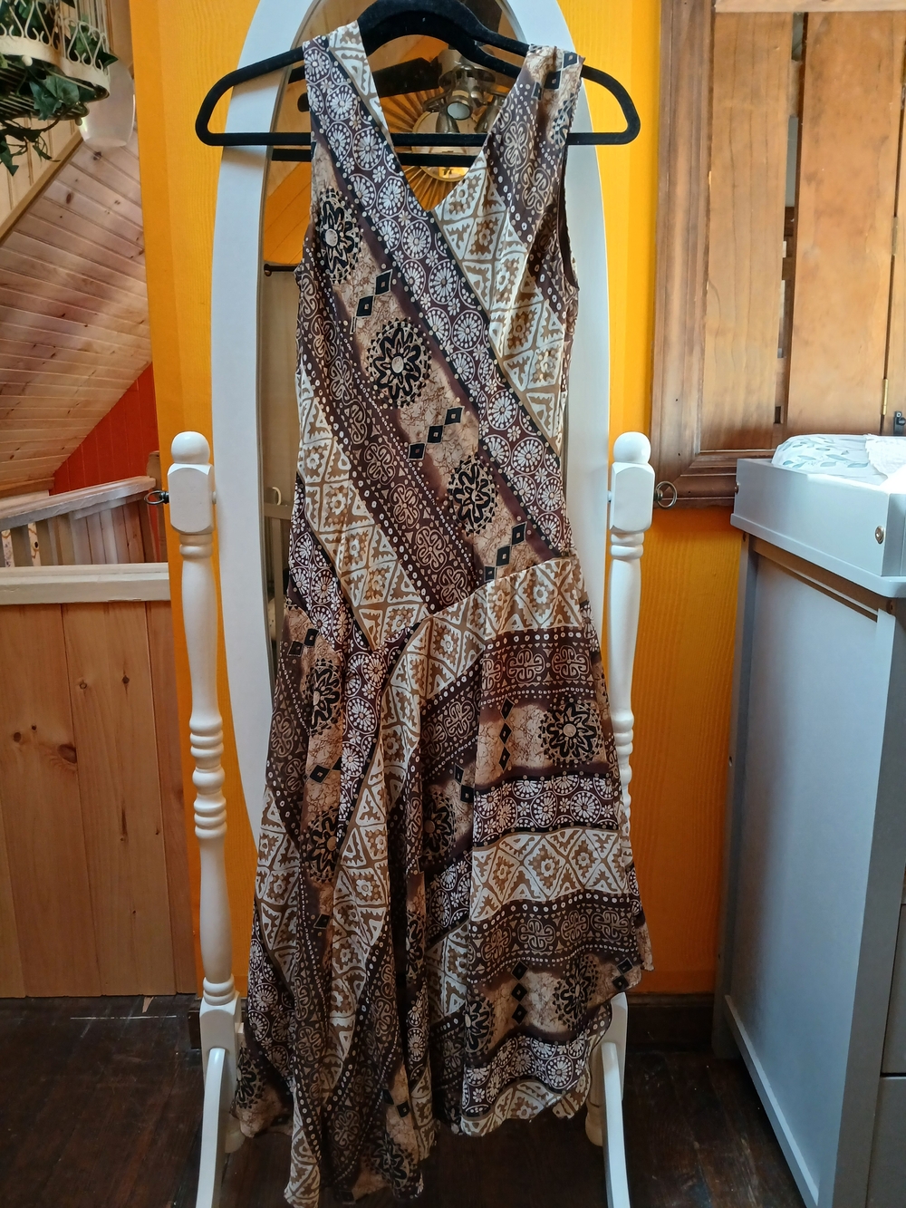 Rabbit Rabbit Rabbit Designs Bohemian Brown Patterned V-Neck Dress - Picture 2 of 2